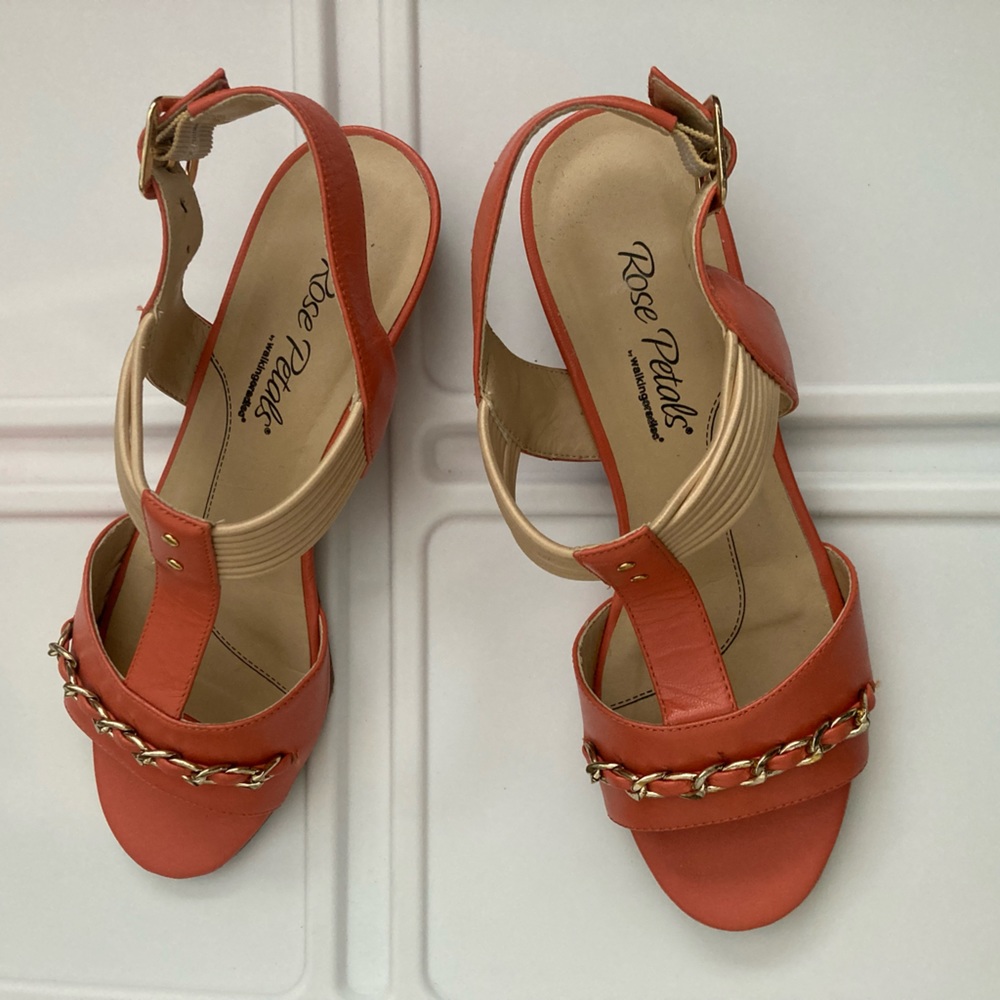 Rose Petals coral sandals size 7 like new